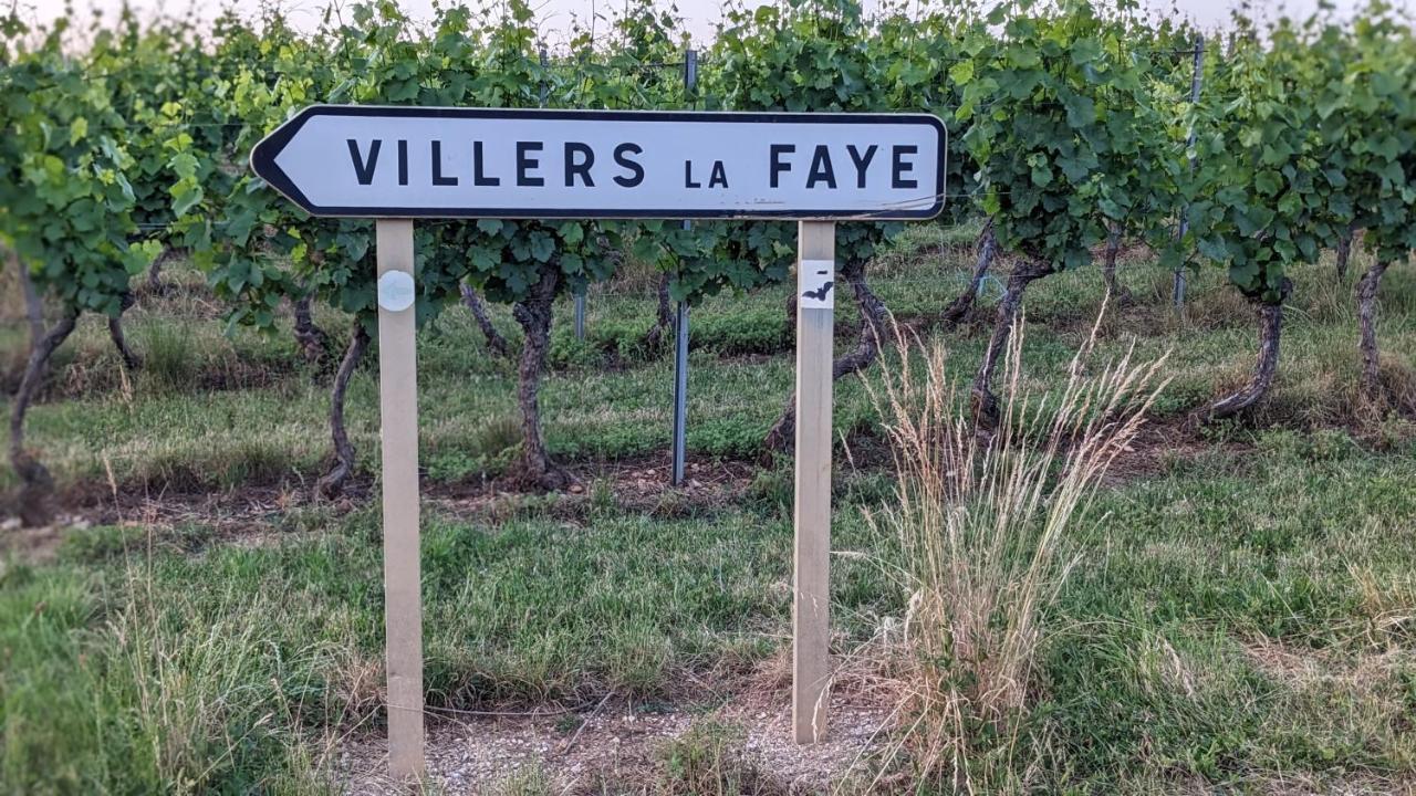 Les gîtes de Cour Rémond Villers-la-Faye Exterior foto